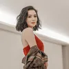 Wika Salim Gaun Merah Cantik Seksi