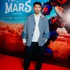 Rio Dewanto outfit di Pelangi di Mars