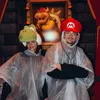 Charles Leclerc dan Alexandra pakai topi Mario Bros