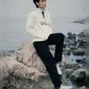 Chen Xiao berdiri santai