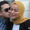 Potret Olla dan Aufar makin mesra di sidang cerai perdana.