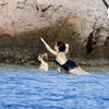 Demi Lovato dan Kekasih Liburan