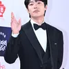 Aktor Korea di Red Carpet Blue Dragon Film Awards 2023