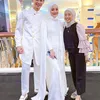 Rey Mbayang dan Dinda Hauw Modeling Bareng