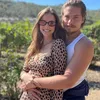 Potret Mesra Dylan Sprouse &amp; Barbara Palvin