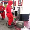 Momen kocak di SPBU Indonesia