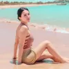 Wika Salim bikini pantai body goals