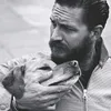 tom hardy, berita tom hardy, artis penyayang binatang, tom hardy penyayang binatang