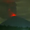 ngurah rai, bandara ngurah rai ditutup, bandara bali ditutup, erupsi gunung agung, gunung agung mele