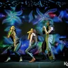 Trio Macan joget di panggung