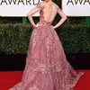 Golden Globe Pertama Lily Collins