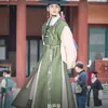 Aktor Korea Pakai Hanbok