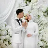 Dea Annisa Pamer Cincin
