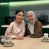 Denada dan Feni Rose foto bareng