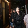 Denada rambut panjang tergerai