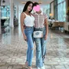 Denada dan Aisha pose pakai celana jeans