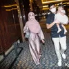 Tamu Acara 7 Bulanan Aurel Hermansyah