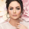 Foto Close Up Artis Indonesia