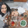 Potret Hangat Sophia Latjuba dan Eva Celia.