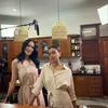 Potret Hangat Sophia Latjuba dan Eva Celia.