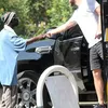 seleb yang murah hati, charity celebrity, selebriti yang baik