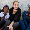 seleb yang murah hati, charity celebrity, selebriti yang baik