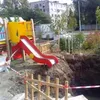 playground fail, berita unik, perosotan berbahaya, taman bermain yang berbahaya, foto unik, gambar u