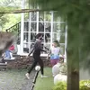 Tsania Marwa jemput kedua anaknya.