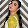 Dewi Perssik nona ambon