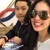 sandra dewi dan suami ke melbourne