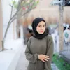 Amira calon istri Reza Zakarya