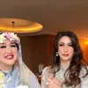 Diana Pungky dan Paramitha pakai gamis cantik