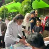 Rhoma Pemilu Nyoblos Ricca Rachim Istri