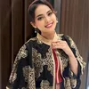Putri Isnari