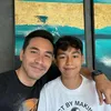 Darius Sinathrya Bersama Diego yang Masih Kecil