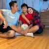 Darius Sinathrya dan Donna Agensia Tunjukkan Kedekatan dengan Putranya