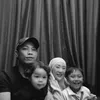 Larissa Chou dan keluarga harmonis