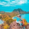 Liburan Via Vallen dan Pacar