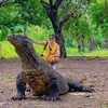Liburan Via Vallen dan Pacar