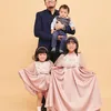 Desta dan anak-anaknya