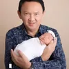 Ahok momong anak