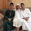 Potret kedekatan Ameer dan sang ayah.