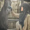 Shireen Sungkar Berkuda Syari