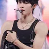 Wonbin RIIZE Pamer Otot Bahu