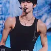 Wonbin RIIZE Pamer Otot Bahu