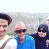 Ragil Mahardika bareng keluarga