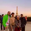 Ragil Mahardika bareng keluarga