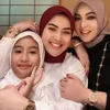 Syahrini dan Aisyahrani