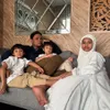Virgoun dan tiga anaknya staycation