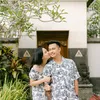 Foto Mesra Eza Gionino dan Istri